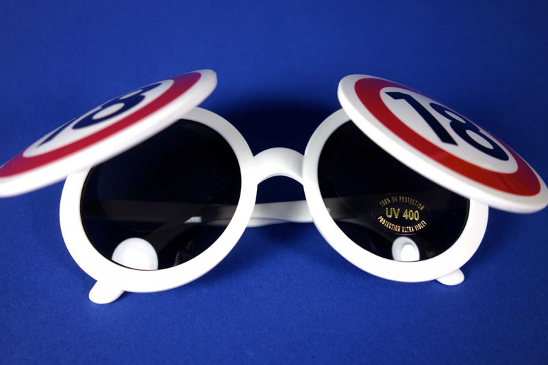 Sonnenbrille 18